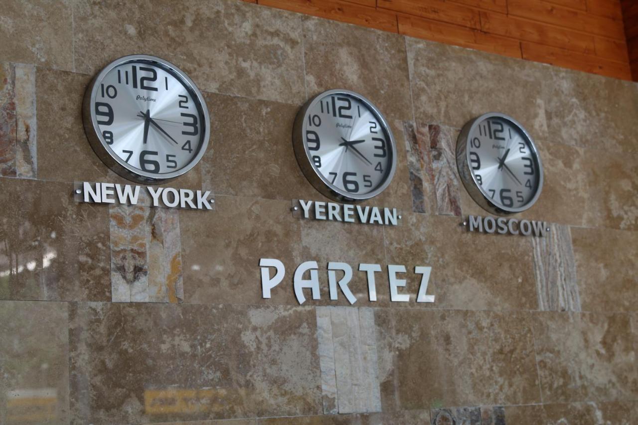 Hotel Partiez Jerevan Exteriör bild
