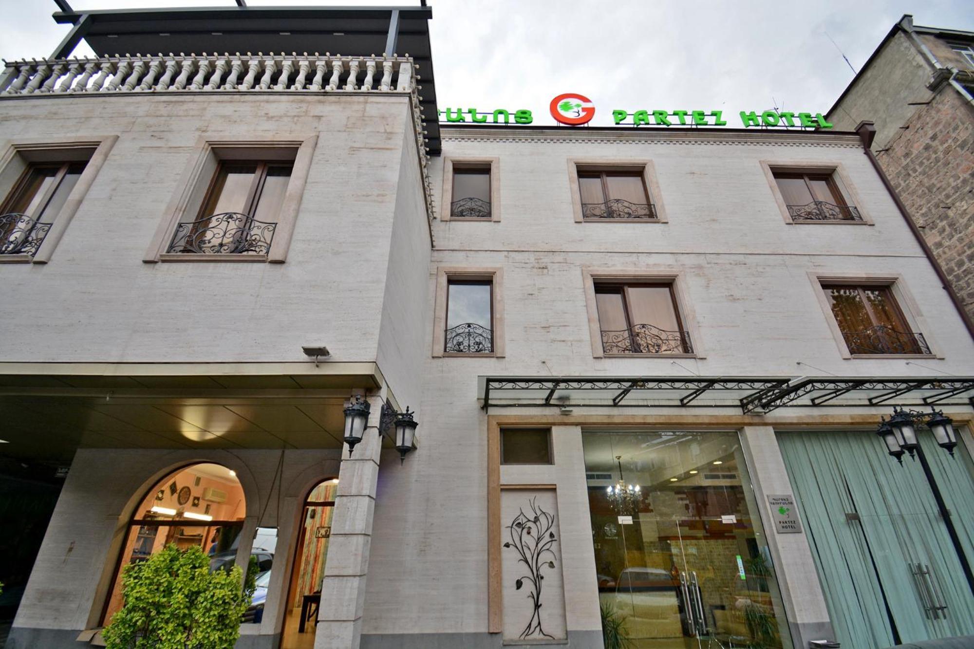 Hotel Partiez Jerevan Exteriör bild
